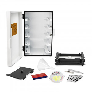 Image that shows all the accessories for the PRO 20 3D printer that come in the package